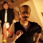 König Peter und Valerio, der Herr der Pappmaschinen König Peter und Valerio, der Herr der Pappmaschinen